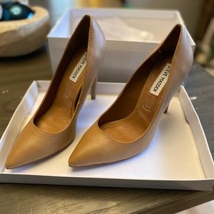 Natural Steve Madden heels